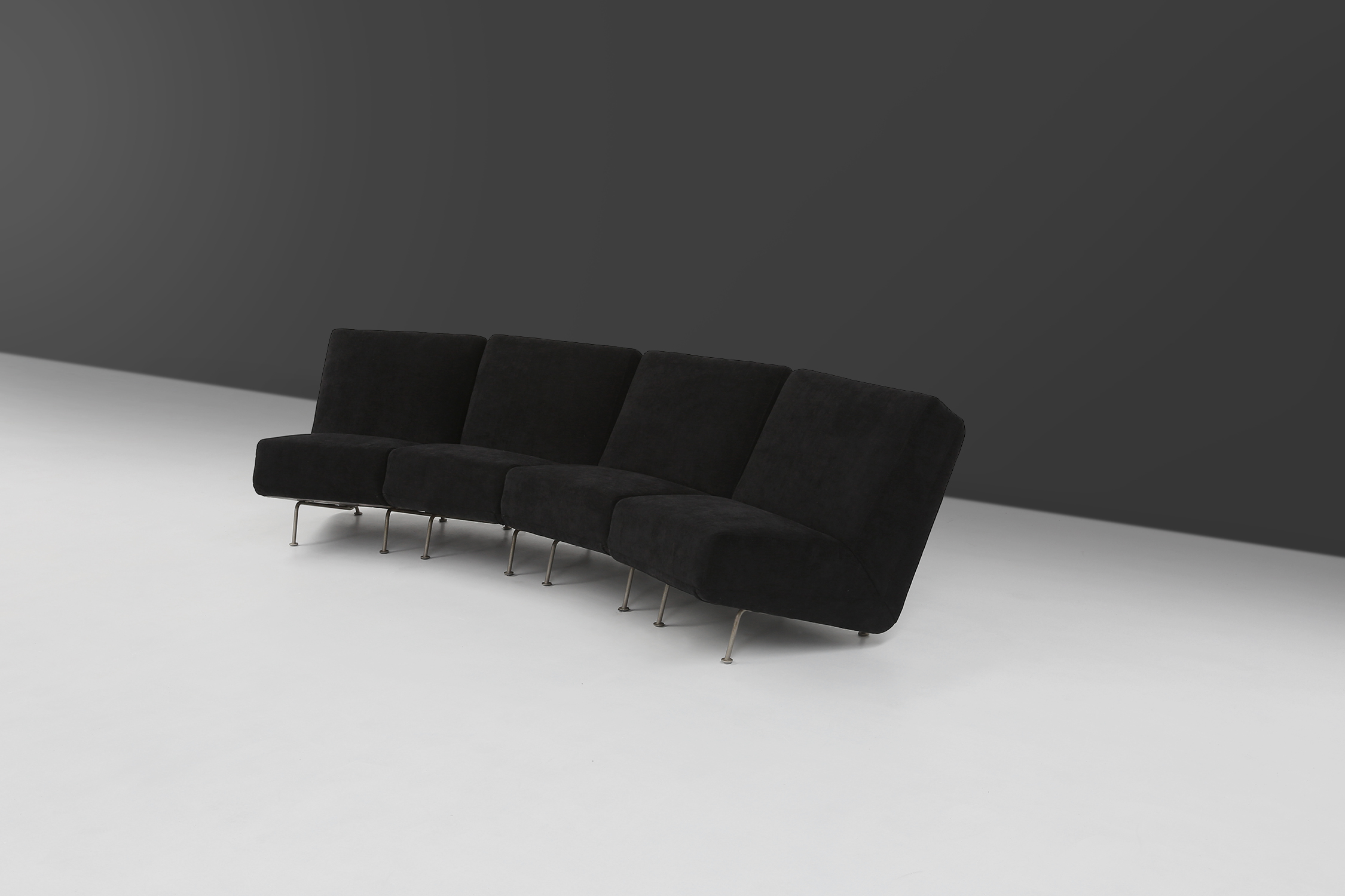 Theo Ruth sectional sofa by Artiforthumbnail